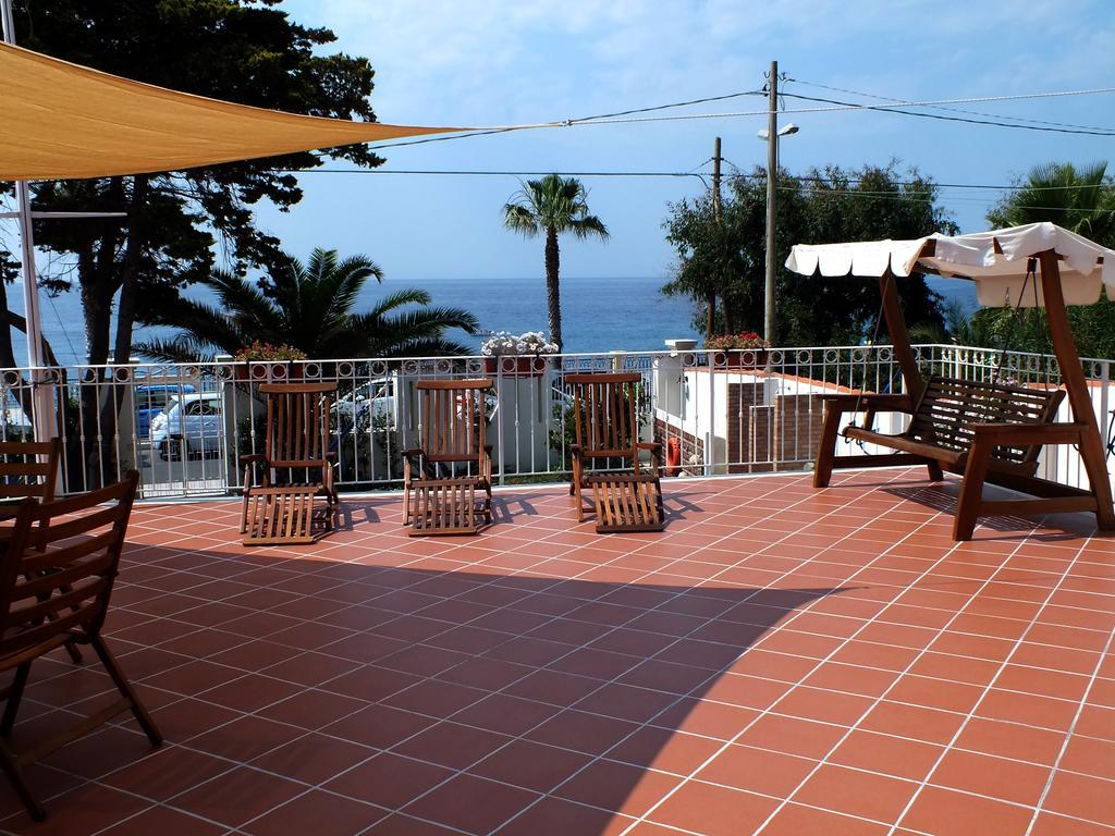 B&B Villa Sul Mare Melito Di Porto Salvo Exterior foto